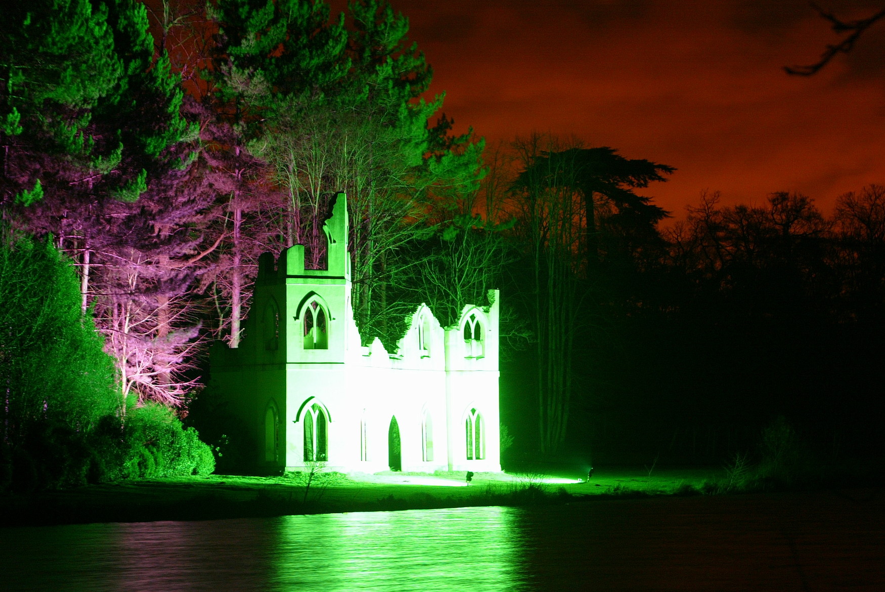 painshill park, cobham, christmas, whats on, entertainment, illuminations, whats on, surrey