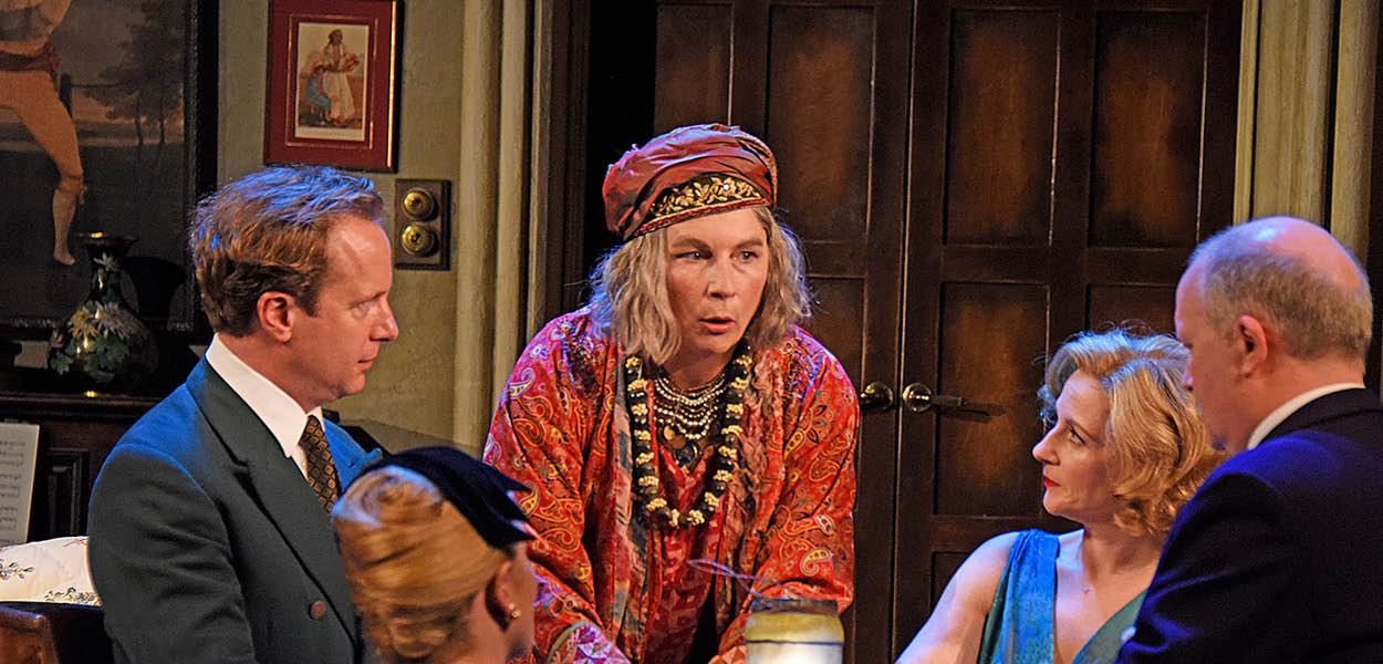 what's on, thats entertainment, that's entertainment, guide to, guide to whats on, things to do, february 2020, blithe spirit, richmond theatre, jennifer saunders, theatre, comedy, noel coward