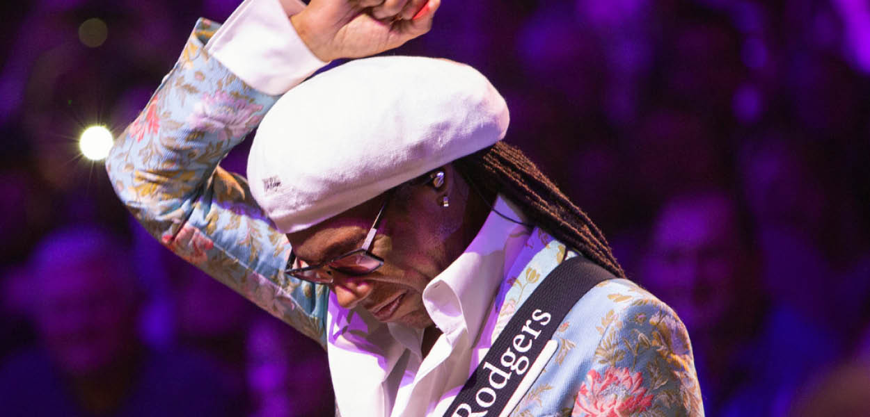 nile rodgers and CHIC, jockey club live, sandown park racecourse, esher, surrey, live music, horse racing, outdoor gigs, summer 2022, guide to, guide to live music, guide to surrey, guide to esher, guide to elmbridge, simply red, nile rodgers and chic, whats on, what's on, things to do, events, summer events, outdoor events, gigs