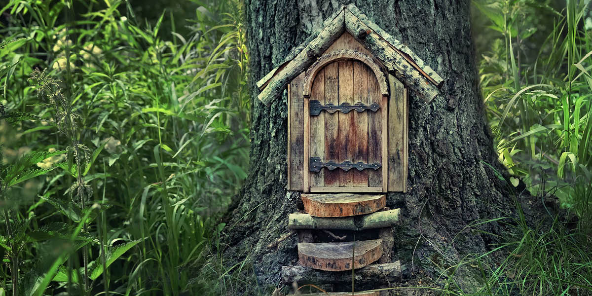 FAIRY DOOR TRAIL, painshill park, cobham, surrey, guide to, guide to whats on, guide to surrey, things to do, events, family, woodland, whats on