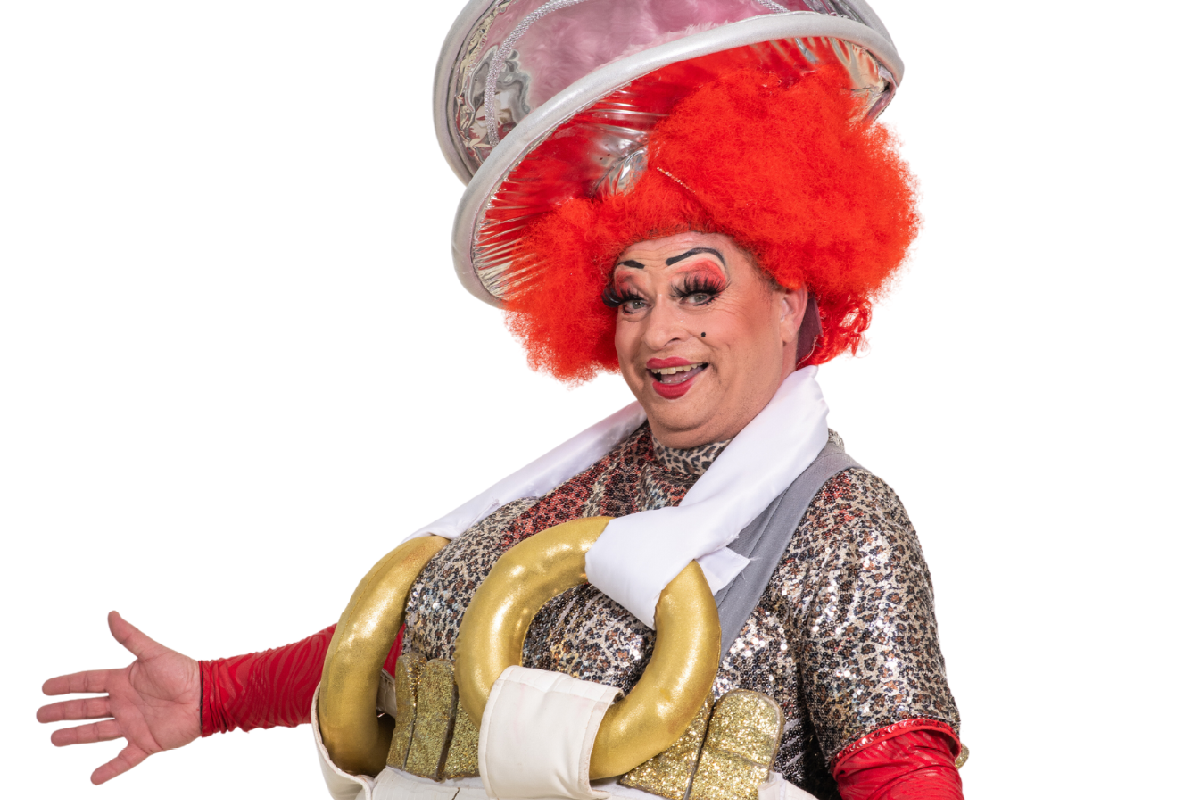 Cinderella, pantomime, theatre, guildford, yvonne arnaud theatre, guildford, surrey, whats on, family theatre, family days out, yes fam, things to do, christmas, christmas 2023, panto 2023, panto tickets, guide to surrey, guide to